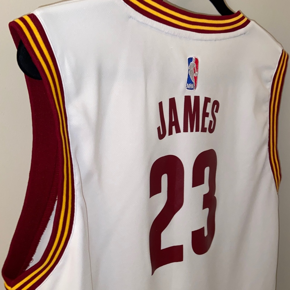 Lebron James Cleveland Cavaliers Jersey Youth XL - Picture 5 of 6